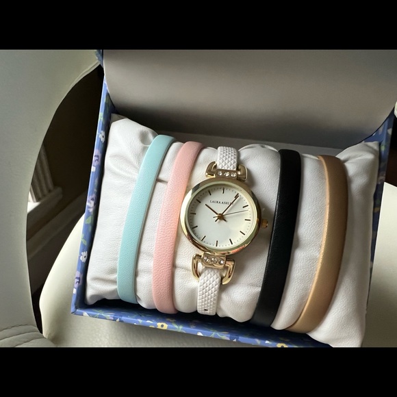Laura Ashley gold T-Bar slide through interchangeable stone Lugs set watch - Picture 2 of 5
